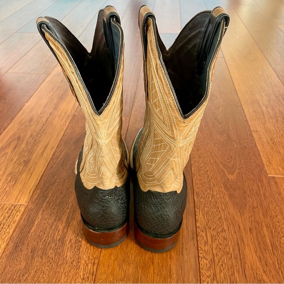 JOHN B. STETSON MEN'S BILLINGS BROWN SHARK SQUARE TOE BOOT 9 1/2 EE - Picture 9 of 16